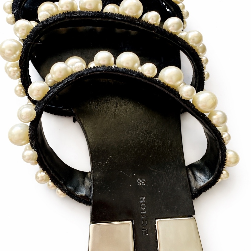 Zara Pearl-Embellished Black Slide Sandals - Picture 3 of 3